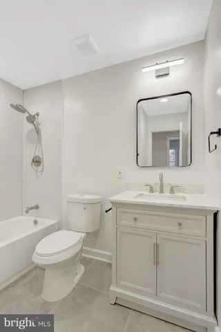 $599,900 | 104 West Amhurst Place, Sterling, VA 20164