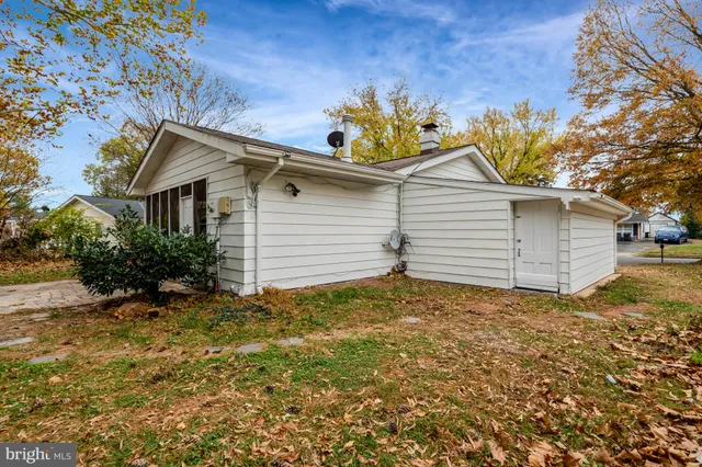 $599,900 | 104 West Amhurst Place, Sterling, VA 20164