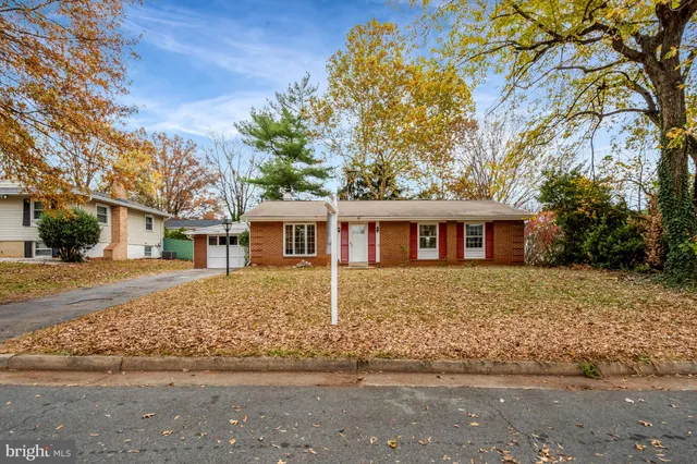 $599,900 | 104 West Amhurst Place, Sterling, VA 20164