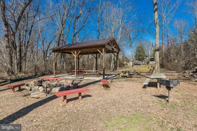 $599,900 | 104 West Amhurst Place, Sterling, VA 20164