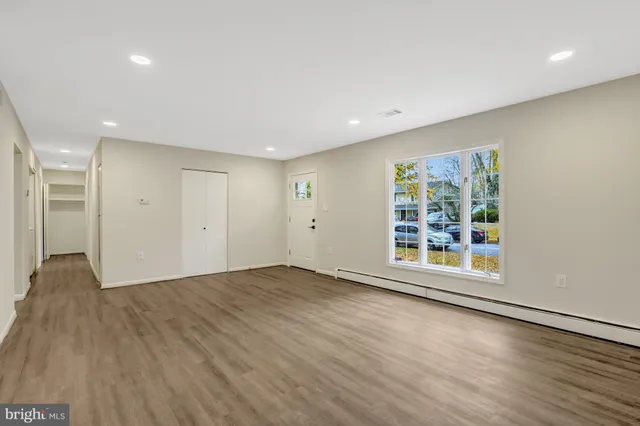 $599,900 | 104 West Amhurst Place, Sterling, VA 20164