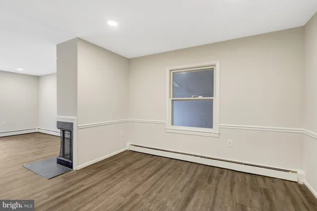 $599,900 | 104 West Amhurst Place, Sterling, VA 20164