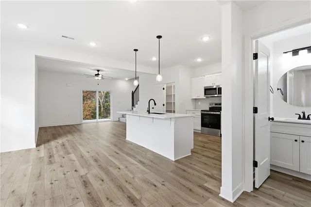 $300,000 | 705 Mahogany Court, Warrensburg, MO 64093