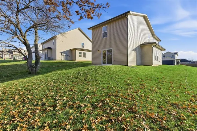 $300,000 | 705 Mahogany Court, Warrensburg, MO 64093