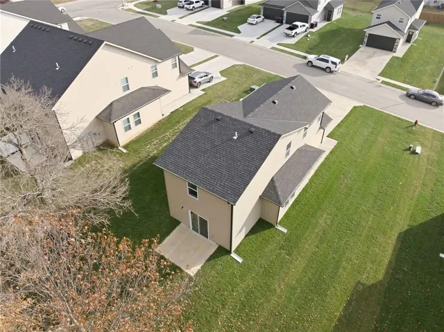 $300,000 | 705 Mahogany Court, Warrensburg, MO 64093