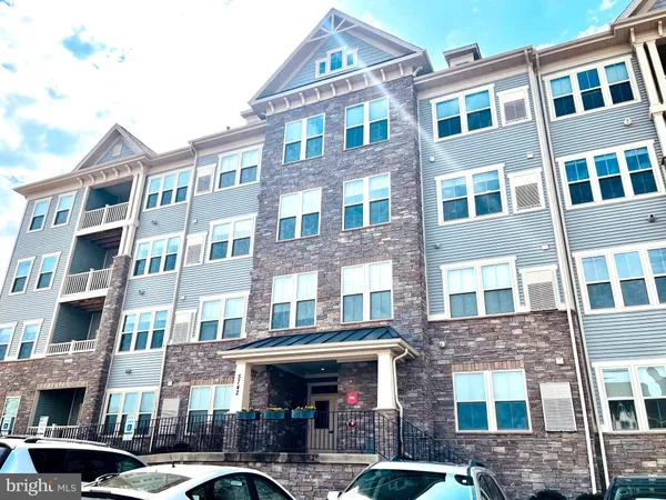 $378,900 | 5742 Meadowood Street, Unit 202, New Market, MD 21774