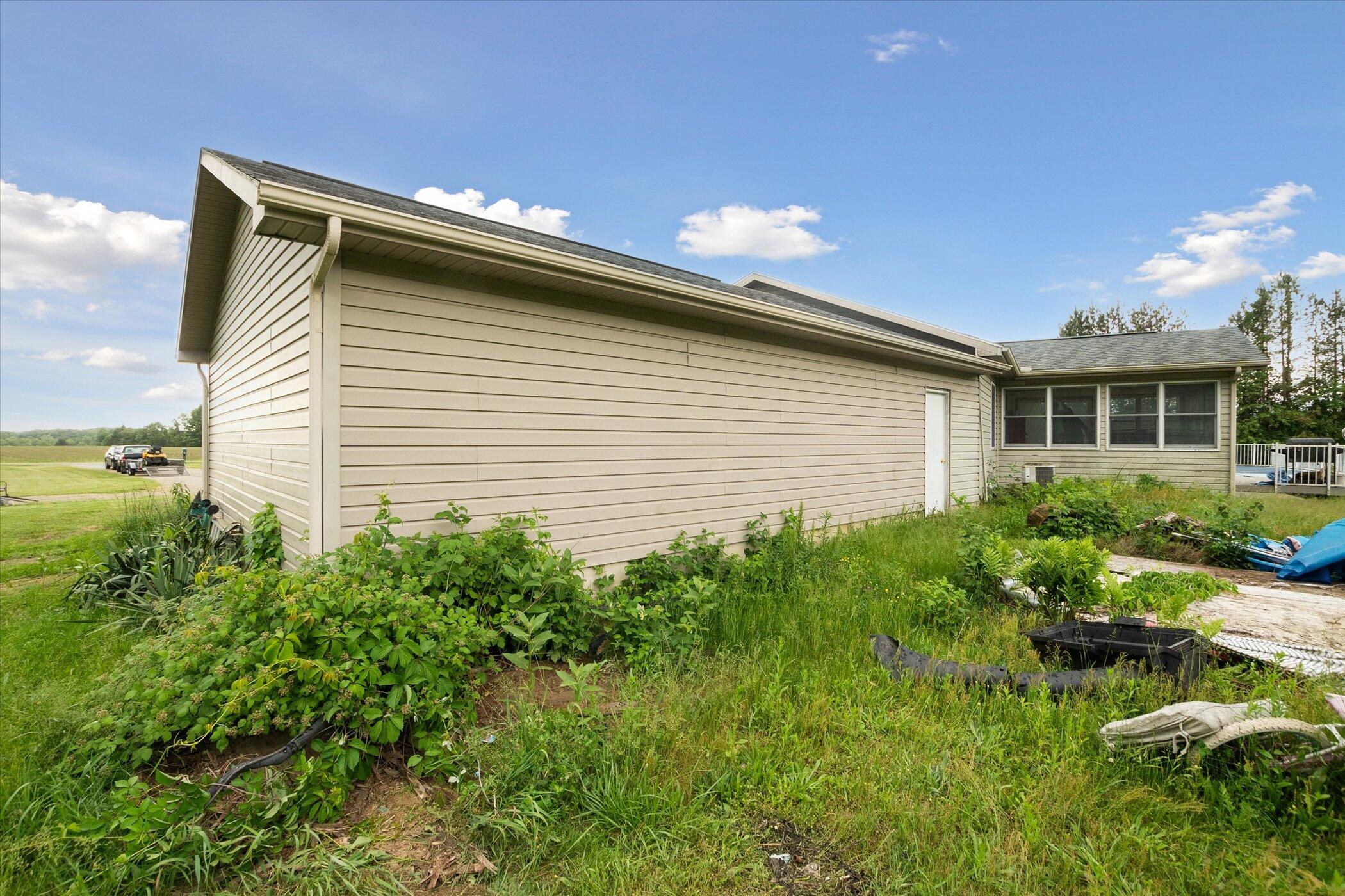7000 Deweese Road Jackson, MI 49201 - Photo 54 of 57 54-7000-Deweese-Rd-WindowStill-47