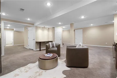 $525,000 | 12221 Farley, Overland Park, KS 66213