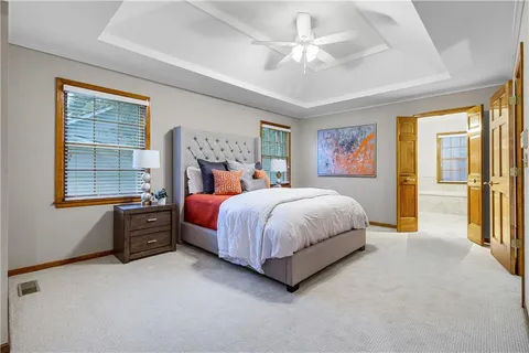 $525,000 | 12221 Farley, Overland Park, KS 66213