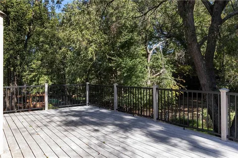 $525,000 | 12221 Farley, Overland Park, KS 66213