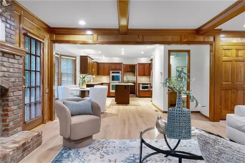 $525,000 | 12221 Farley, Overland Park, KS 66213