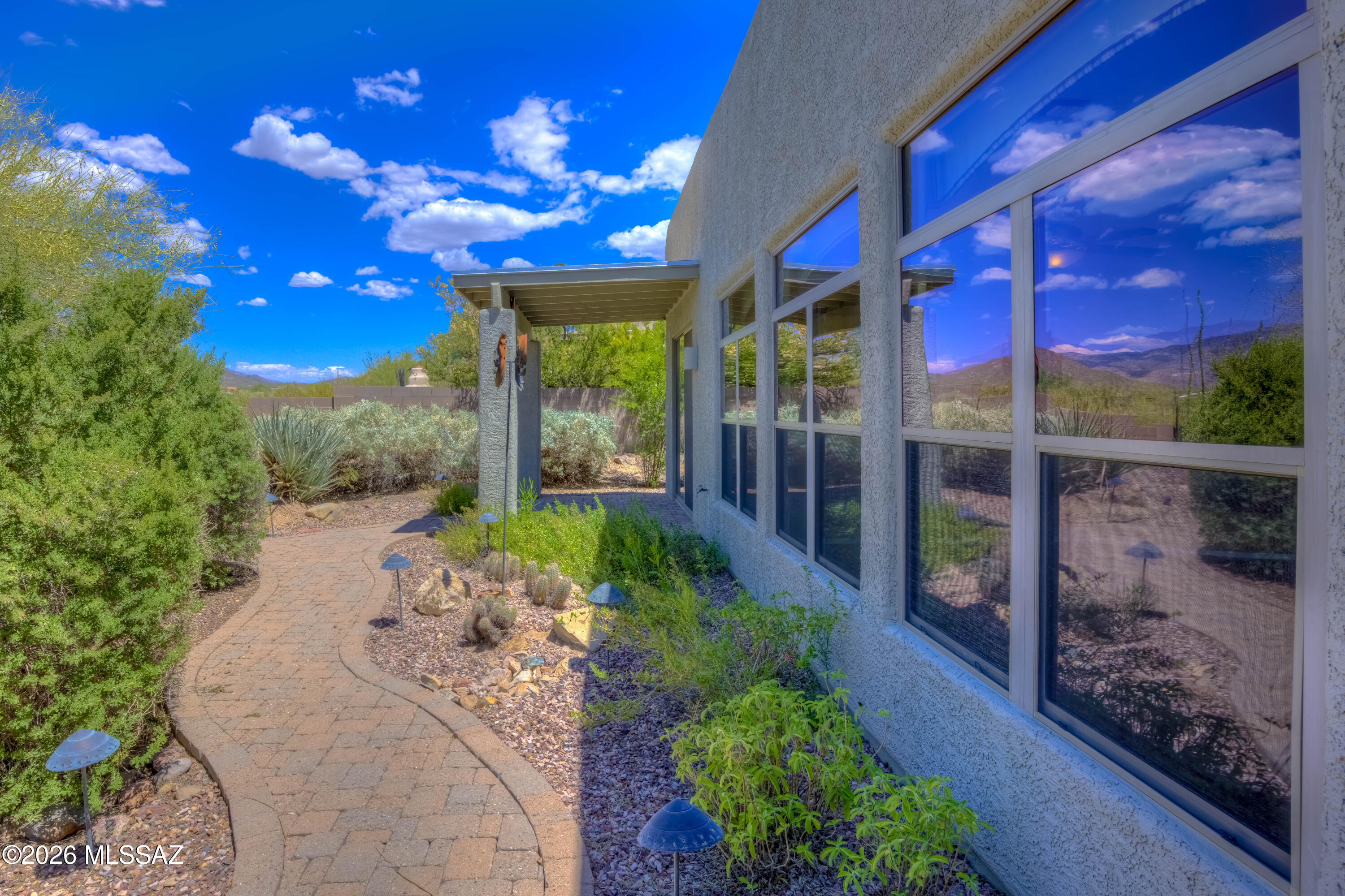 10831 South Heart Break Ridge Place Vail, AZ 85641 - Photo 35 of 41 Main Bedroom Private Patio