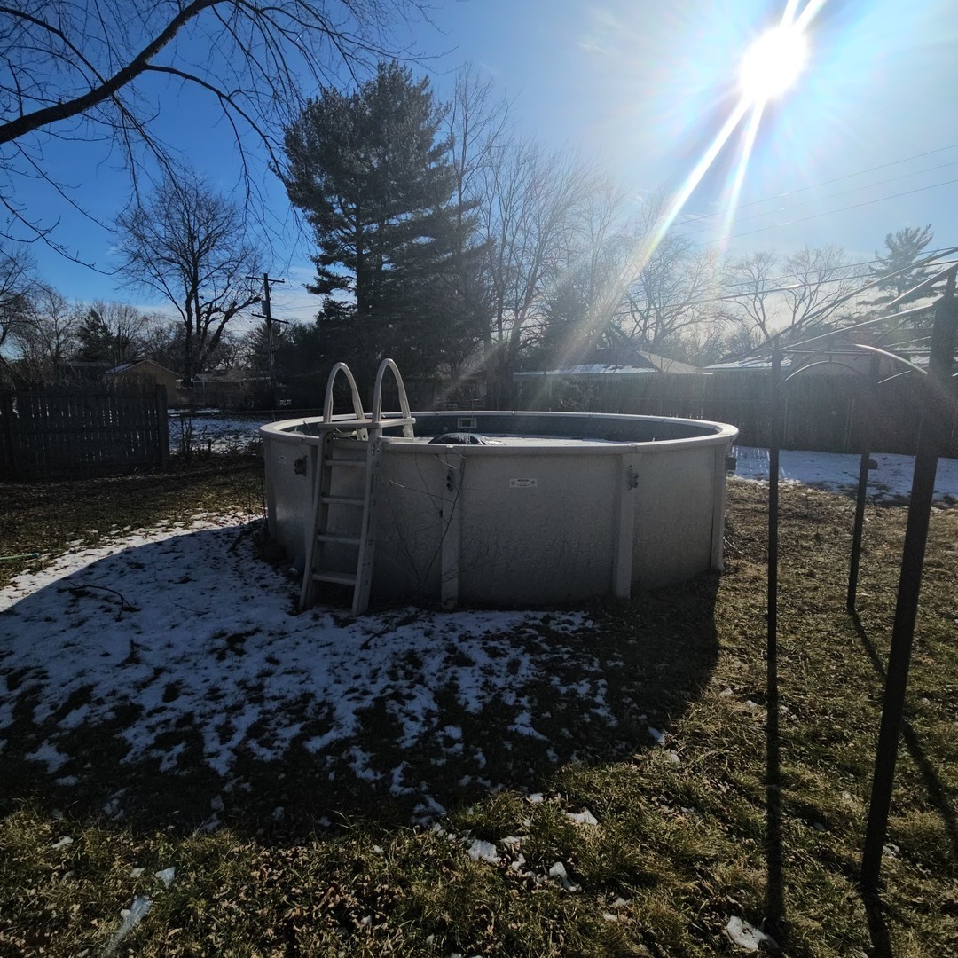522 Manor Place Aurora, IL 60506 - Photo 16 of 16 a view of a backyard