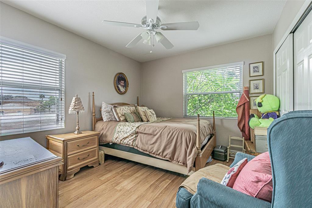 912 Riverside Drive Tarpon Springs, FL 34689 - Photo 18 of 40