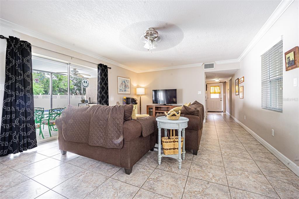 912 Riverside Drive Tarpon Springs, FL 34689 - Photo 23 of 40