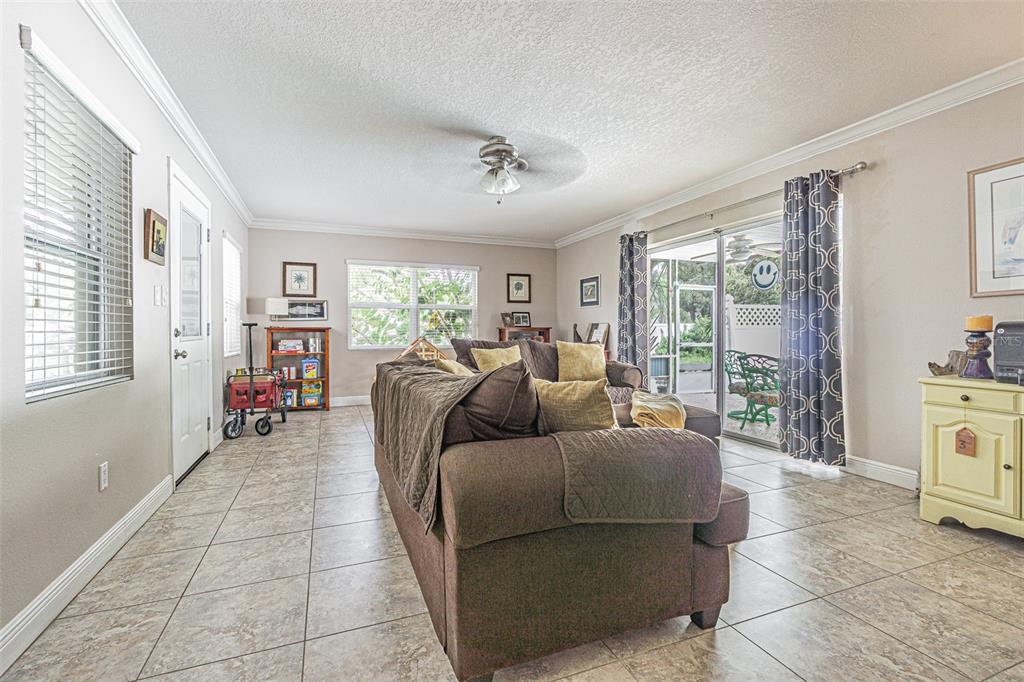 912 Riverside Drive Tarpon Springs, FL 34689 - Photo 25 of 40