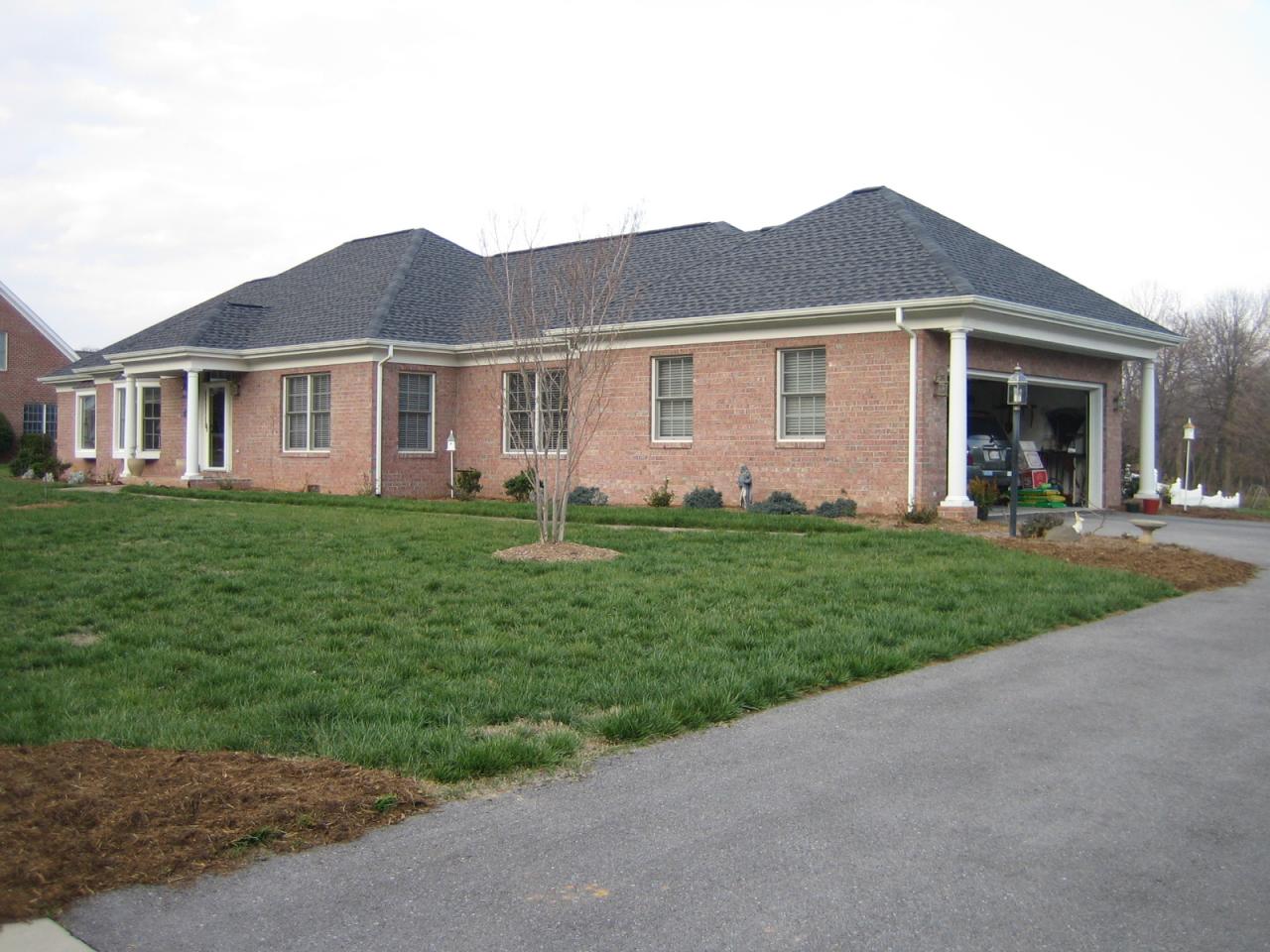 600 Highfield Road Salem, VA 24153 - Photo 9 of 10 side view