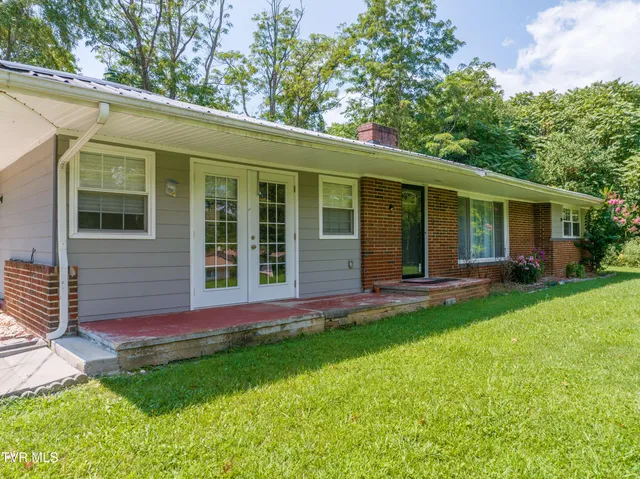 $279,900 | 129 Grove Park Drive, Bristol, TN 37620