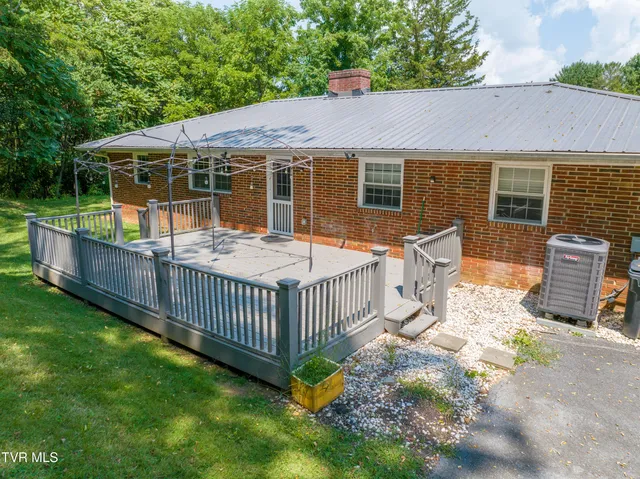 $279,900 | 129 Grove Park Drive, Bristol, TN 37620