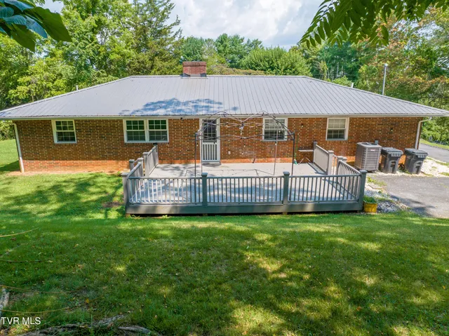 $279,900 | 129 Grove Park Drive, Bristol, TN 37620