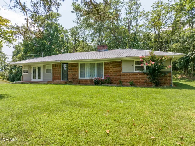 $279,900 | 129 Grove Park Drive, Bristol, TN 37620