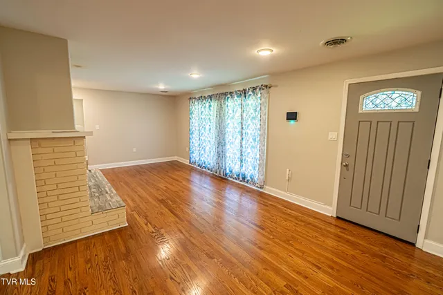 $279,900 | 129 Grove Park Drive, Bristol, TN 37620