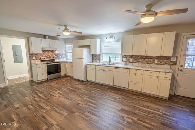 $279,900 | 129 Grove Park Drive, Bristol, TN 37620