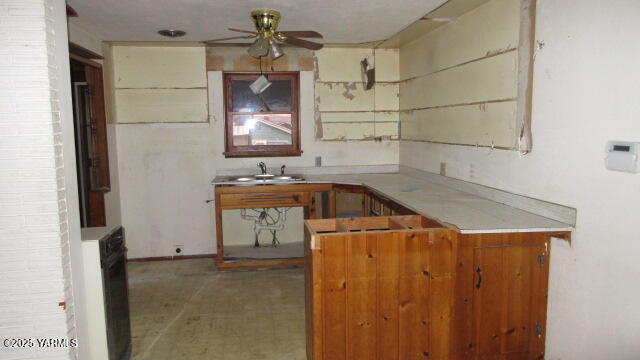4112 Kroum Road Yakima, WA 98901 - Photo 11 of 15 a bathroom with a sink and a mirror