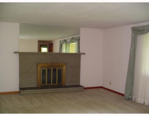 134 Overbrook Road Valencia, PA 16059 - Photo 6 of 8 Living Room.
