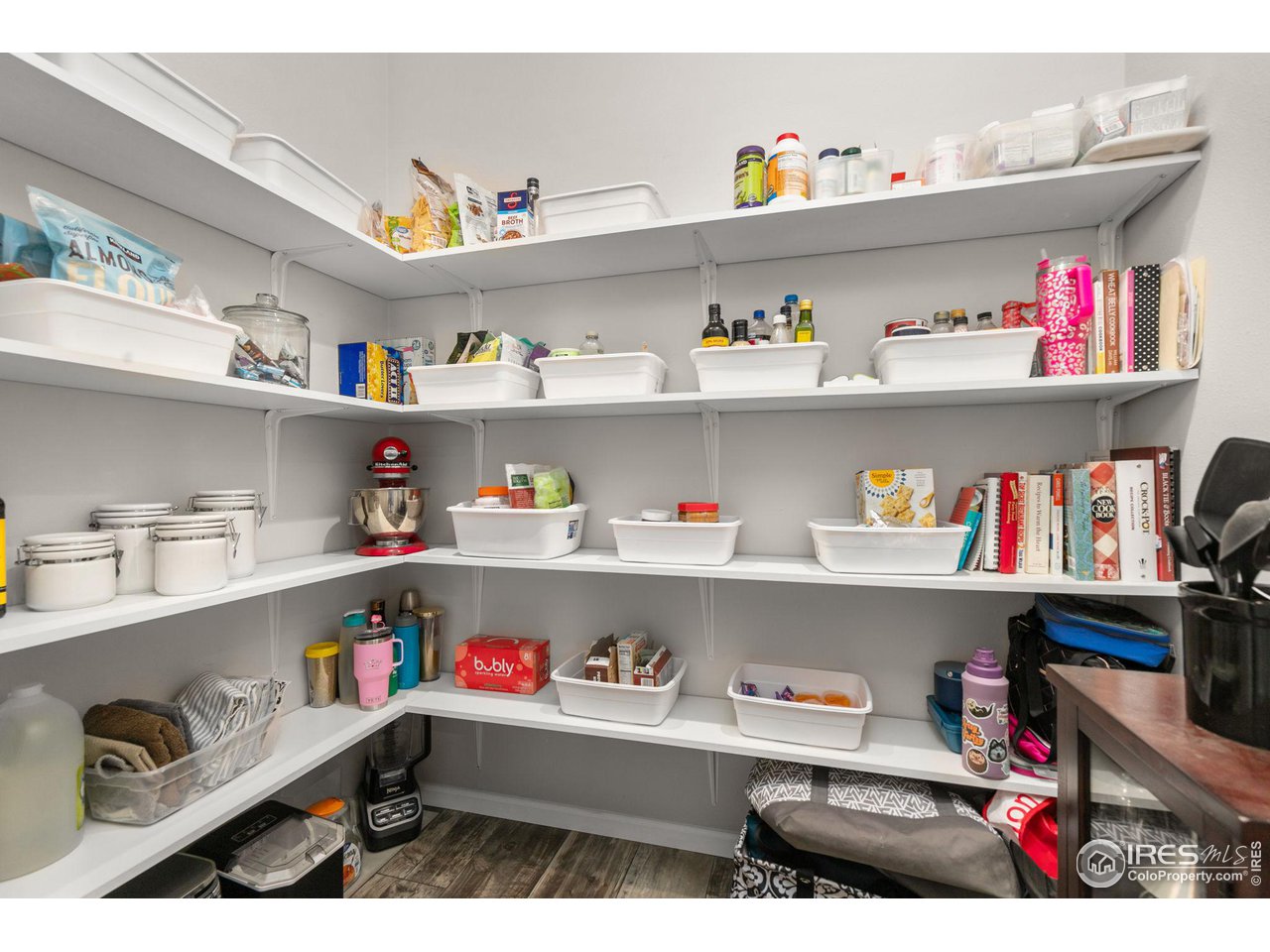 16244 County Road 94 Pierce, CO 80650 - Photo 8 of 37 a room with a book shelf