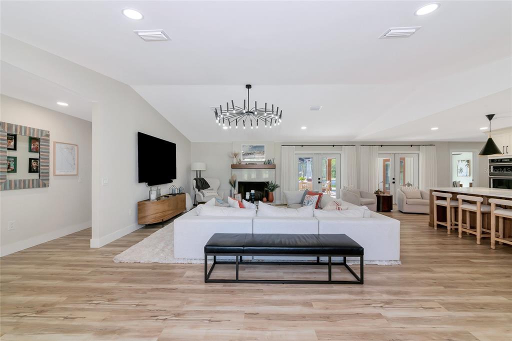 1208 Oak Hammock Road Sarasota, FL 34240 - Photo 12 of 83