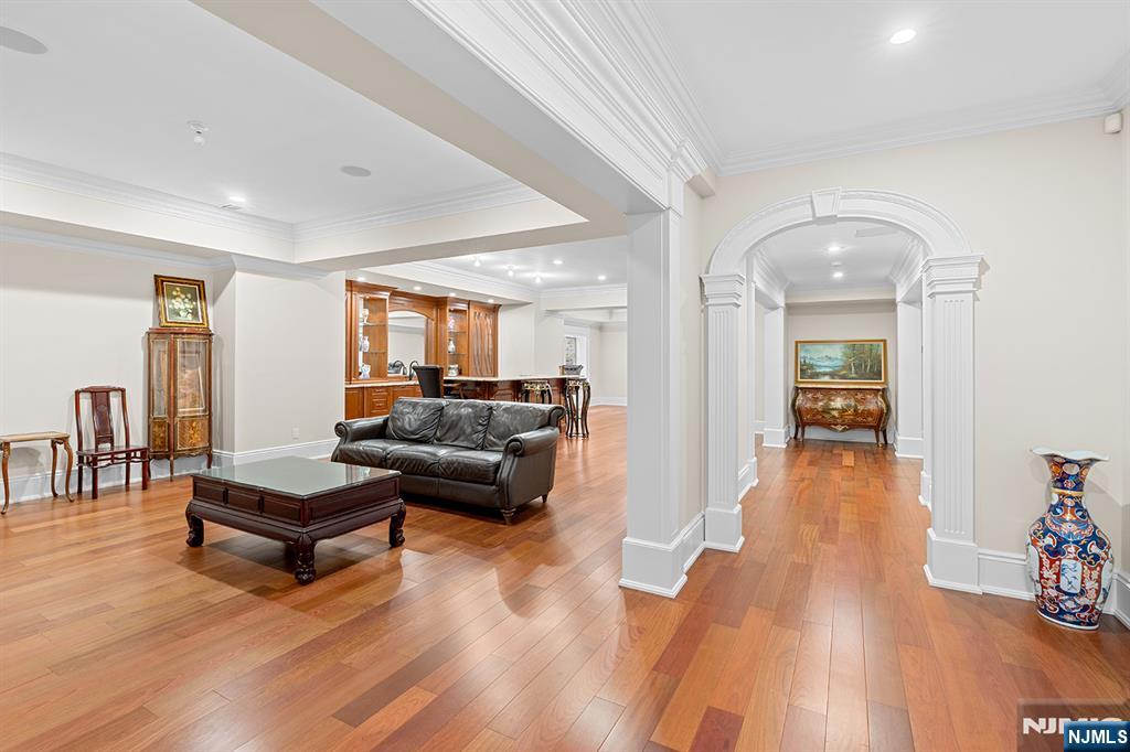 1 Sandstone Ridge Upper Saddle River, NJ 07458 - Photo 15 of 48