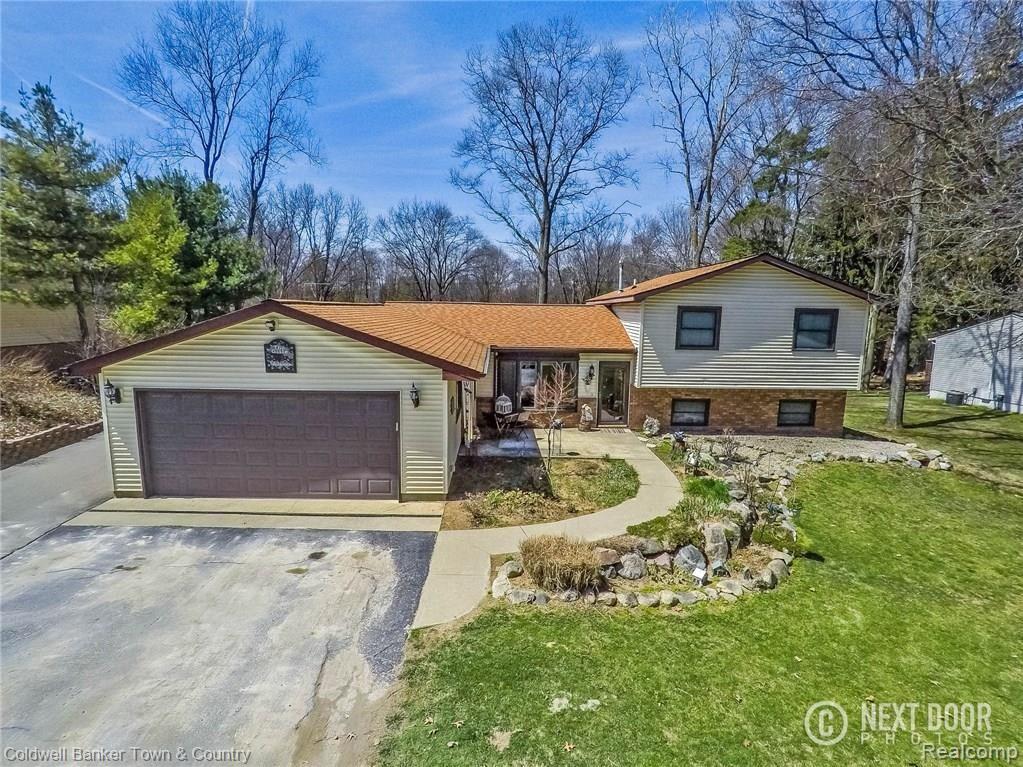 8582 Bishop Road Brighton, MI 48116 - Photo 1 of 13 Welcome Home!