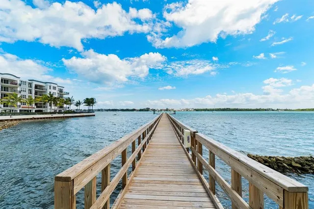 $749,900 | 608 Windward Circle, Boynton Beach, FL 33435