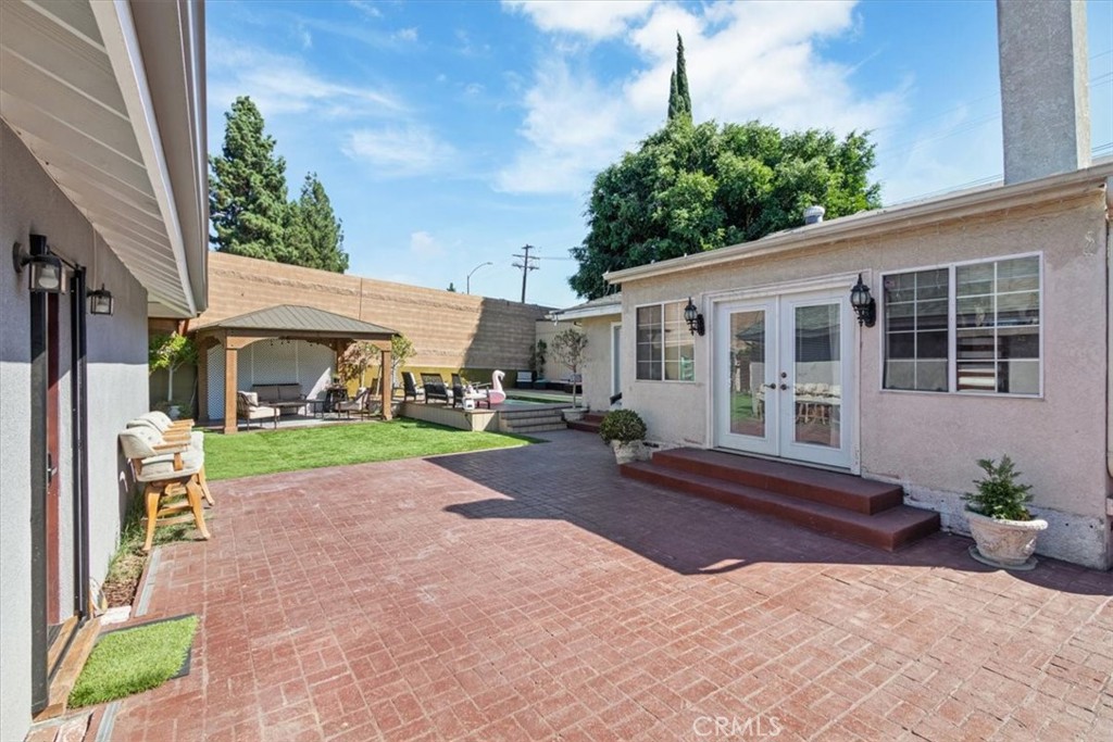 15657-15657 Devonshire Street Granada Hills, CA 91344 - Photo 32 of 39