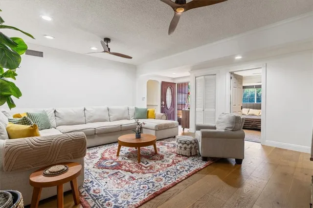 $1,200,000 | 15657-15657 Devonshire Street, Granada Hills, CA 91344