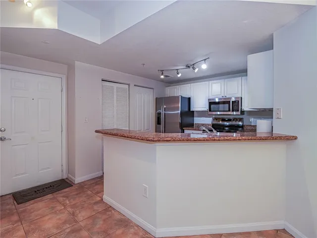 $1,900 | 5060 Fairways Circle, Unit F112, Vero Beach, FL 32967