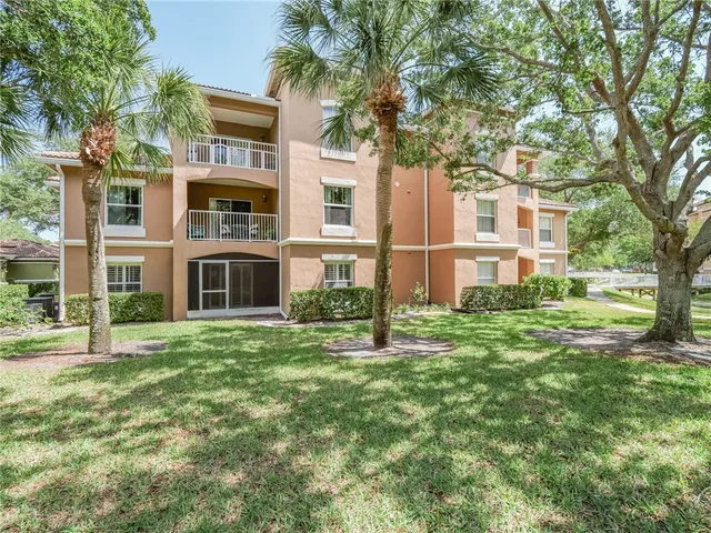 $1,900 | 5060 Fairways Circle, Unit F112, Vero Beach, FL 32967