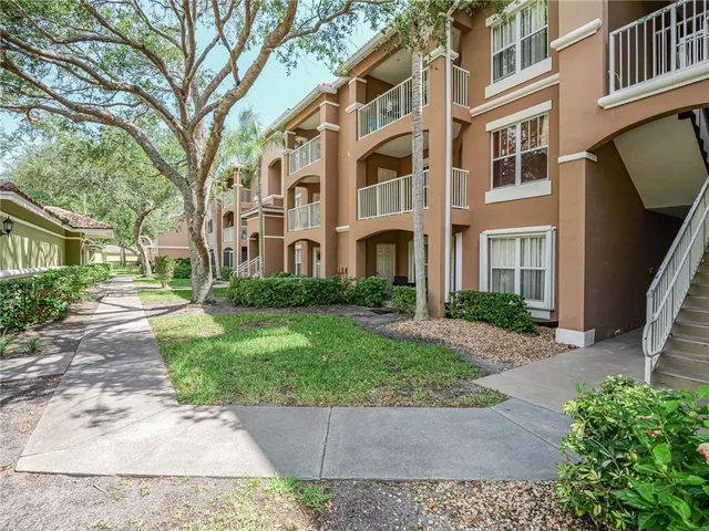 $1,900 | 5060 Fairways Circle, Unit F112, Vero Beach, FL 32967