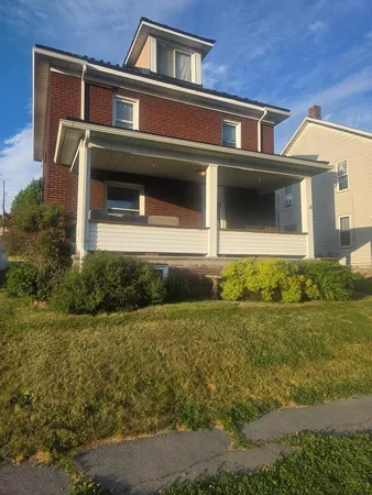 $124,900 | 407 Somerset Avenue, Windber, PA 15963
