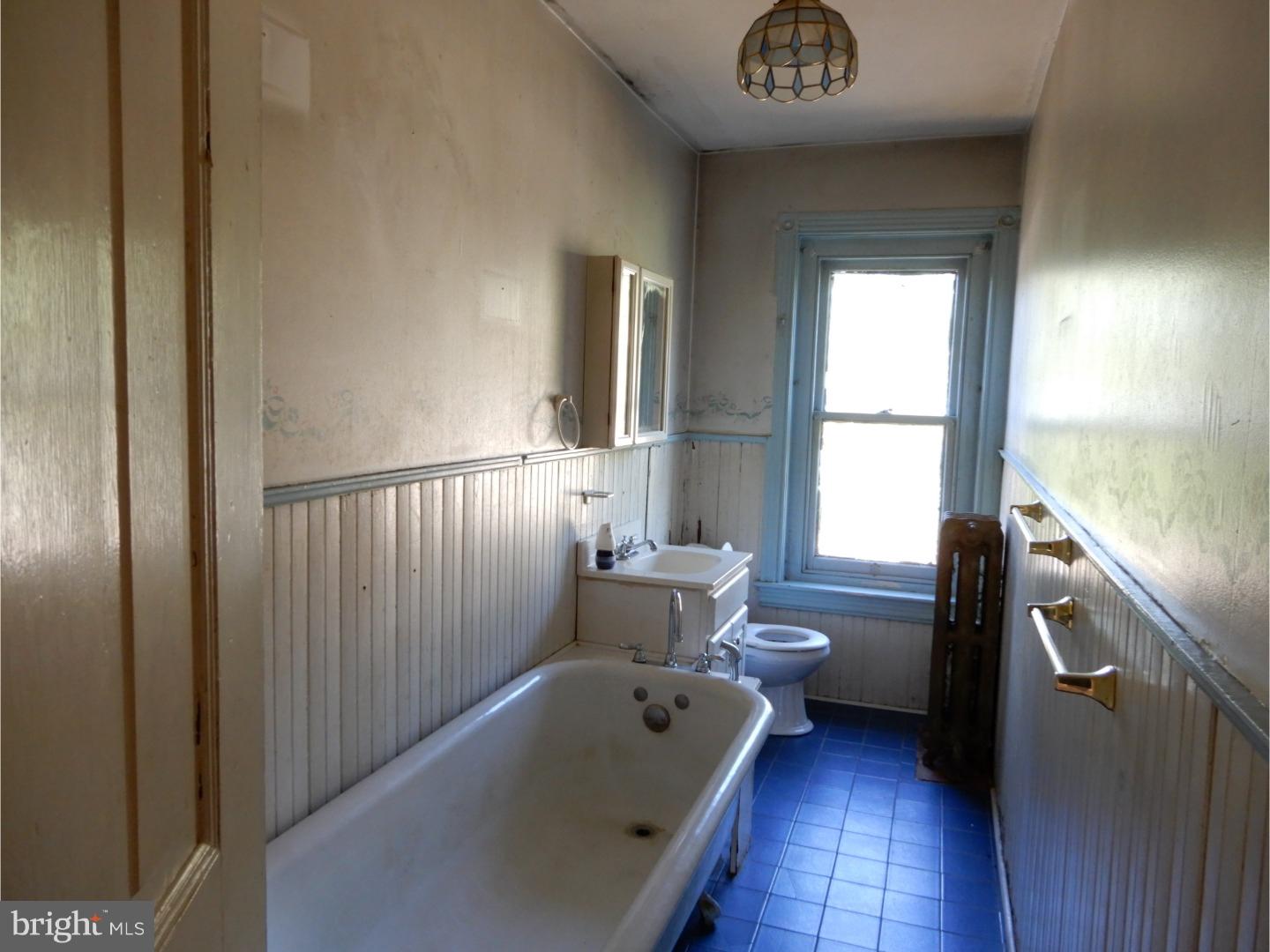 1846 South Easton Road Doylestown, PA 18901 - Photo 25 of 25 Bathroom