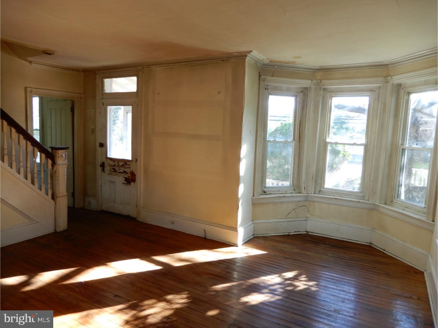 1846 South Easton Road Doylestown, PA 18901 - Photo 4 of 25 Living Room
