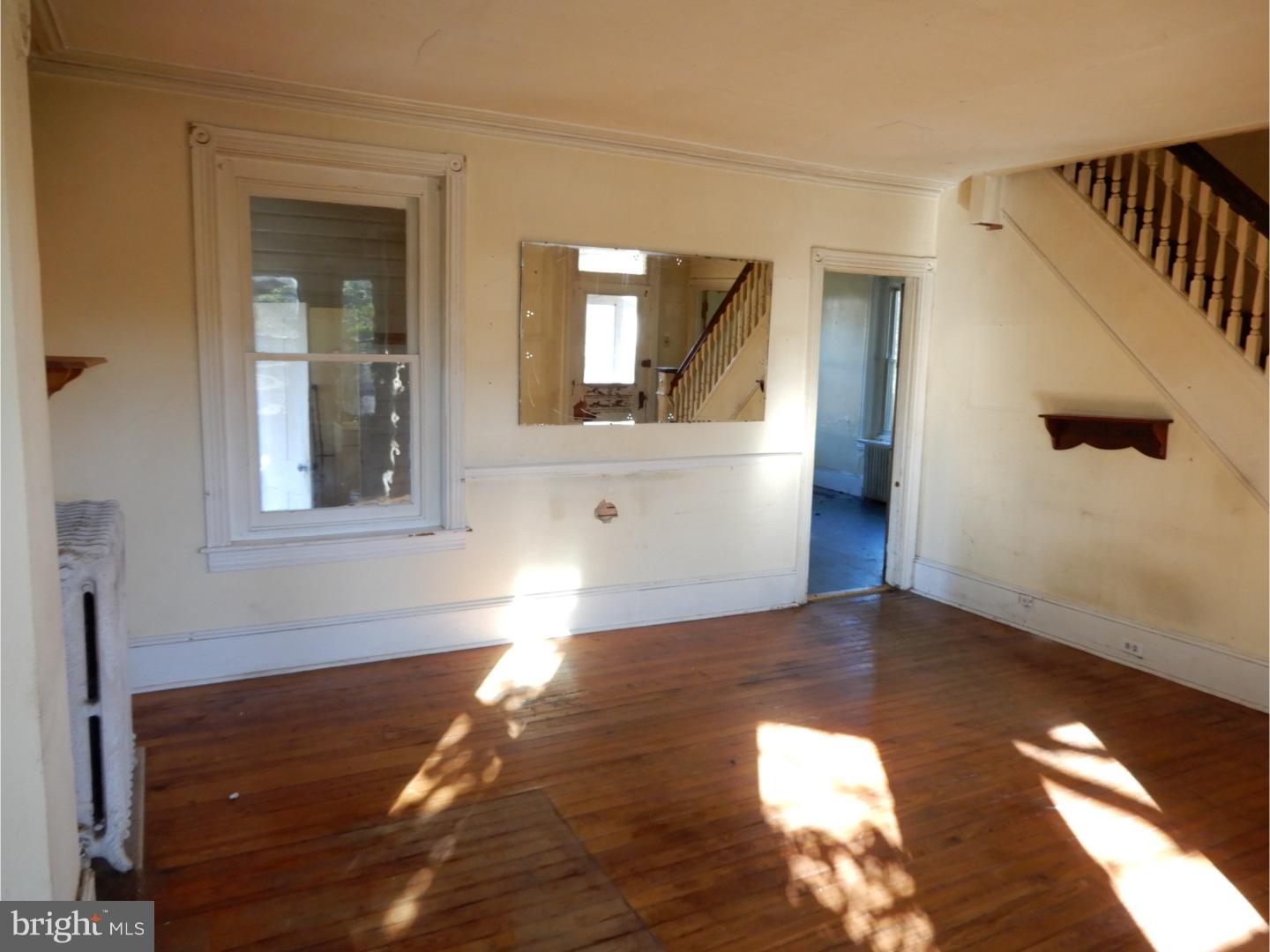 1846 South Easton Road Doylestown, PA 18901 - Photo 6 of 25 Living Room