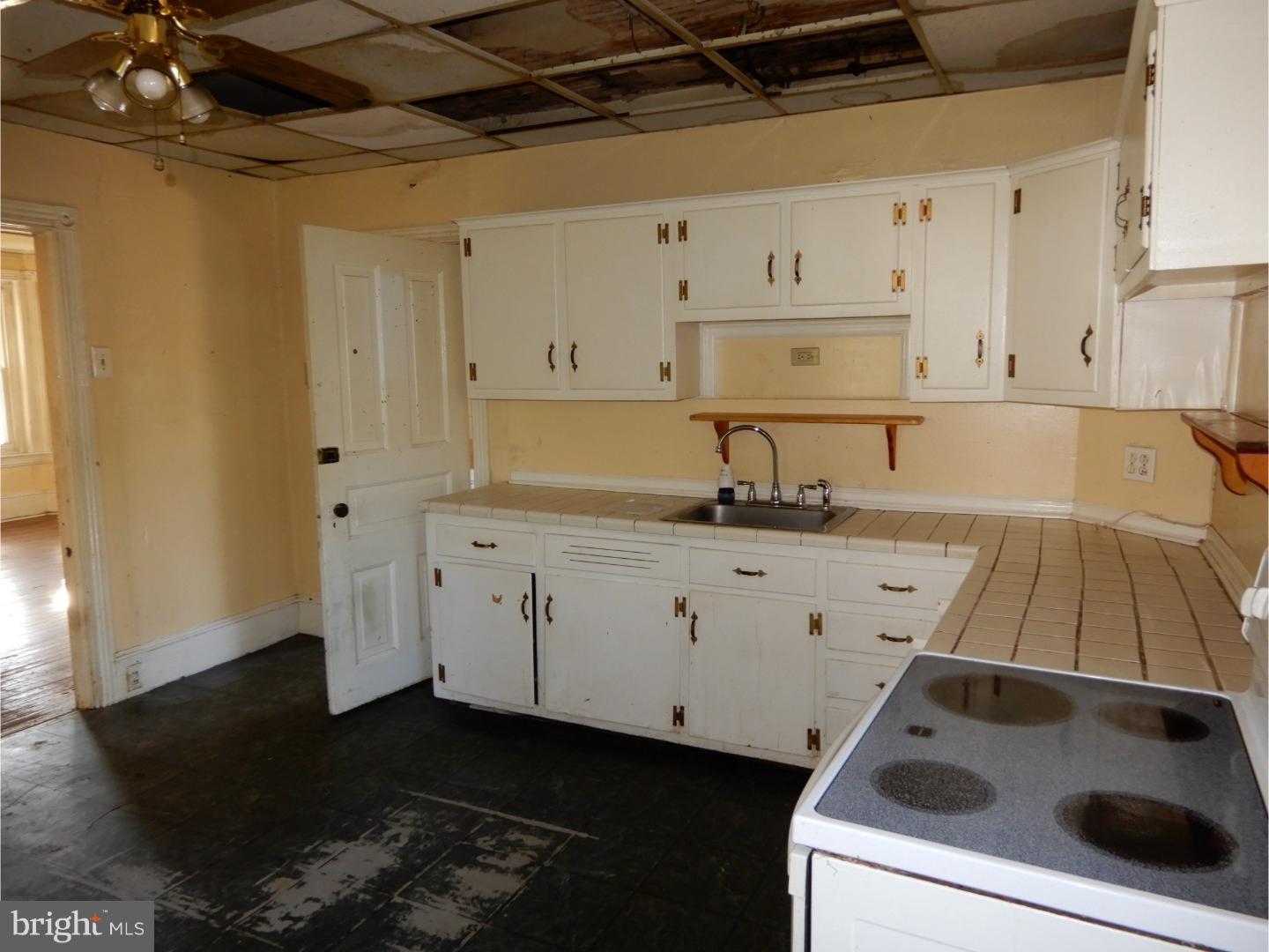 1846 South Easton Road Doylestown, PA 18901 - Photo 7 of 25 Kitchen