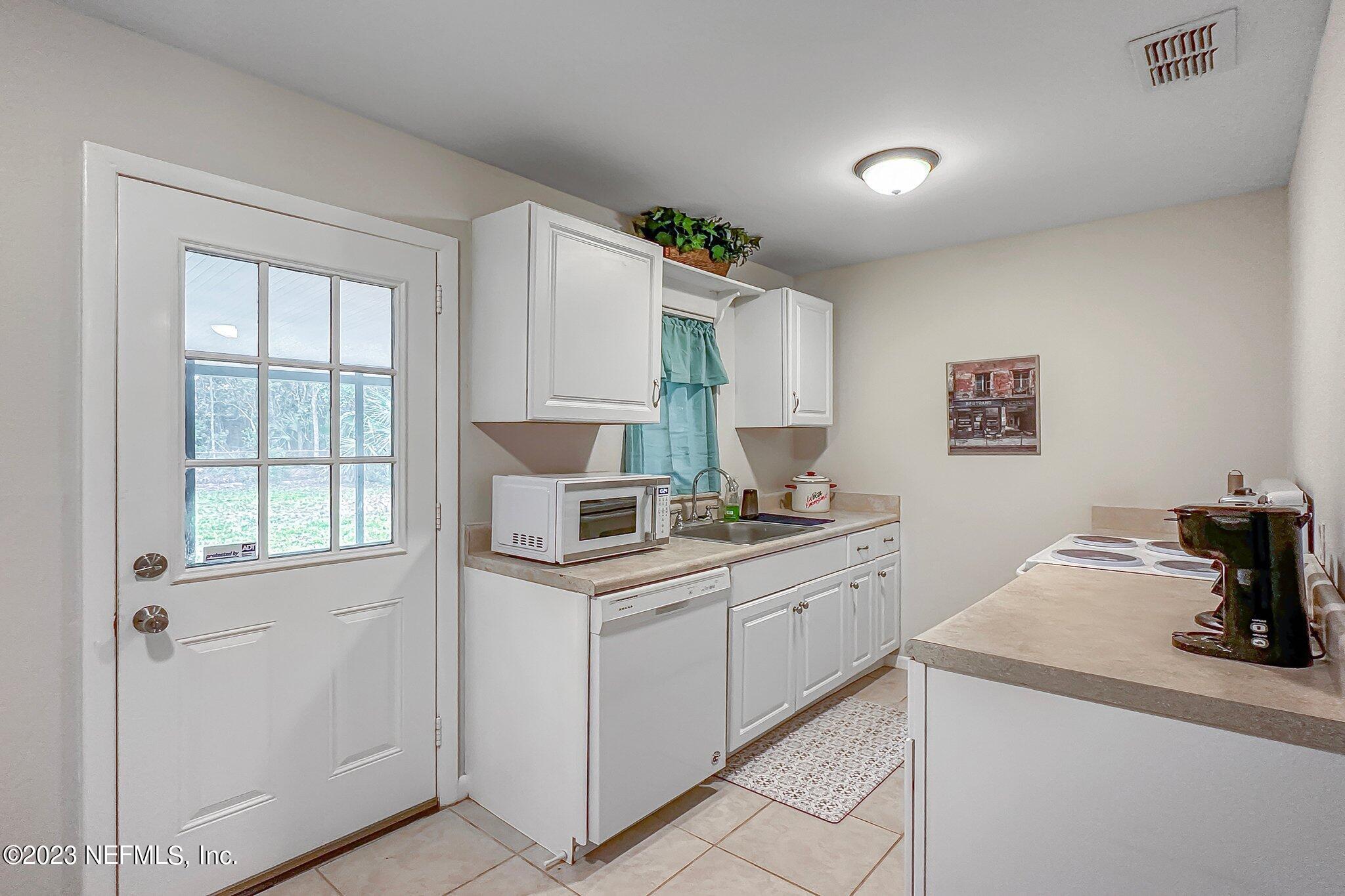 3635 Claridge Road East Jacksonville, FL 32250 - Photo 15 of 31 17-web-or-mls-Photo May 25, 10 25 38 AM