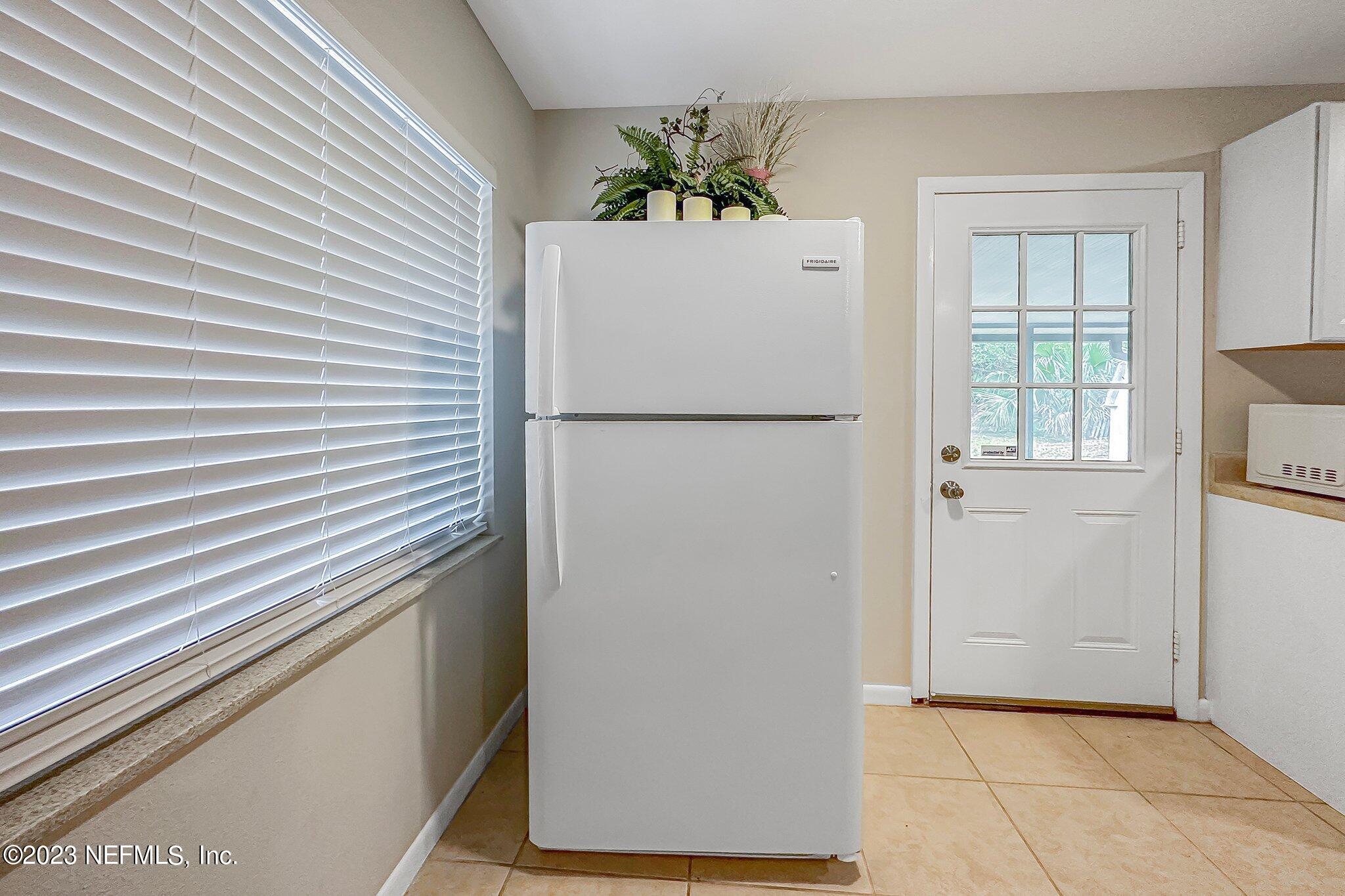 3635 Claridge Road East Jacksonville, FL 32250 - Photo 19 of 31 22-web-or-mls-Photo May 25, 10 28 32 AM