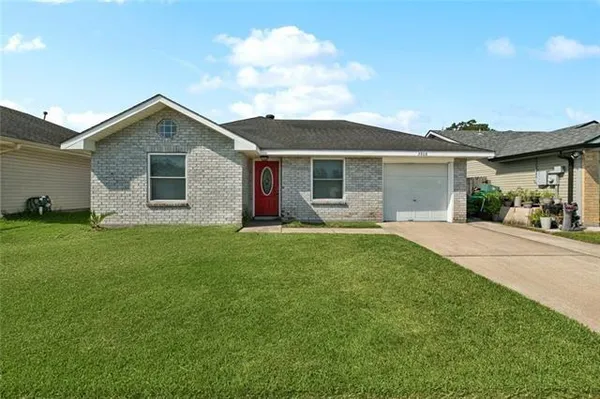 $1,800 | 2808 Doreen Lane, Marrero, LA 70072