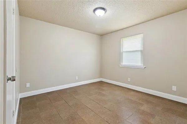 $1,800 | 2808 Doreen Lane, Marrero, LA 70072