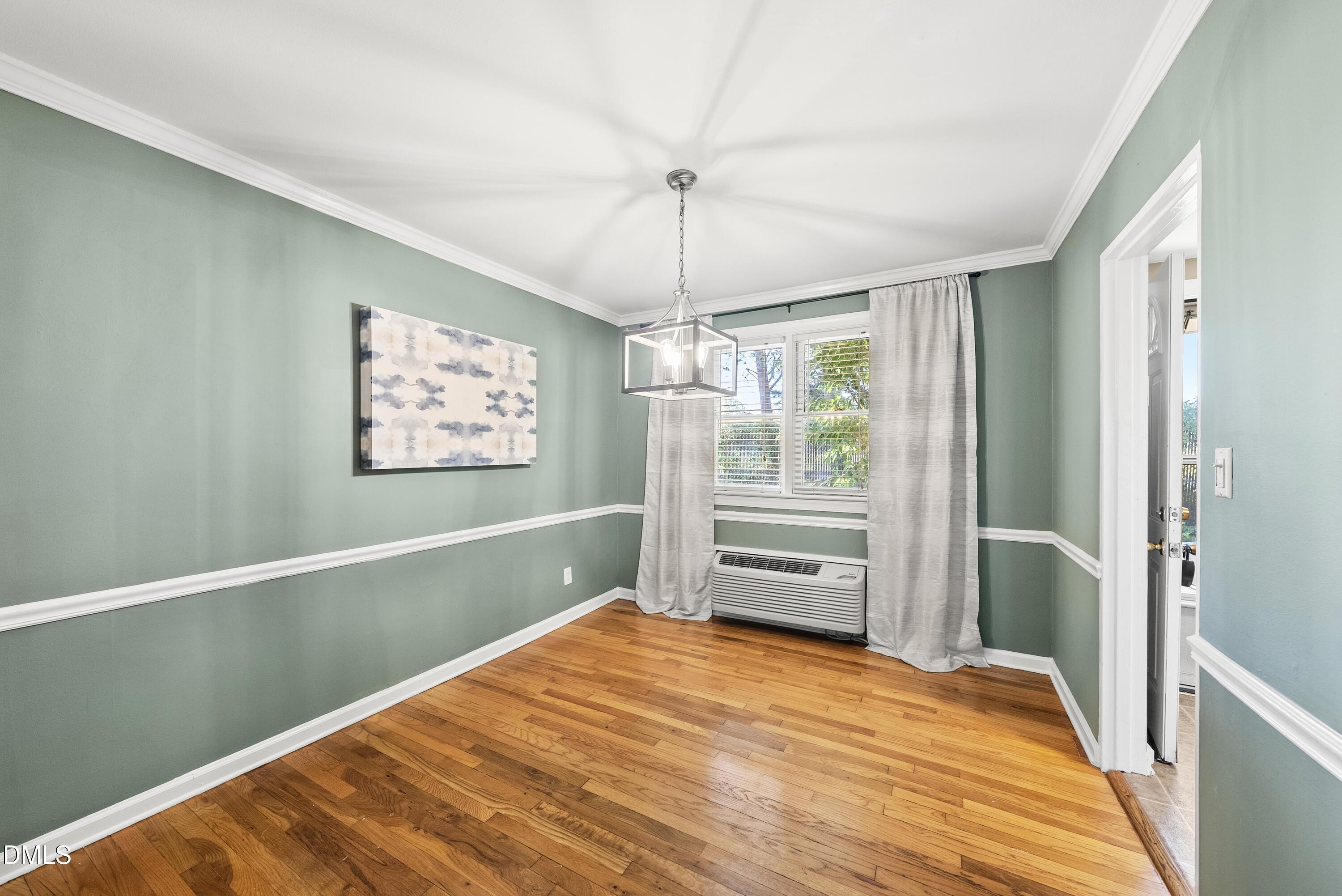 917 St Marys Street Raleigh, NC 27605 - Photo 9 of 25 DSC06579