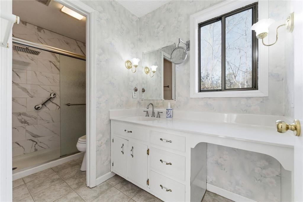 1358 Murdock Road Marietta, GA 30062 - Photo 7 of 30